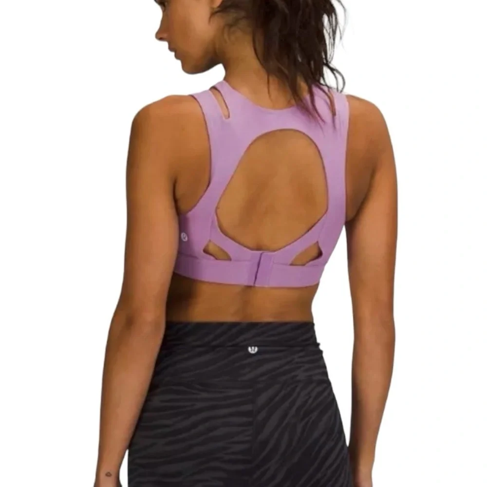 Lululemon Strong Front Sports Bra Medium Support Size 4 B/C Purple - Picture 2 of 7